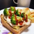 ☆GSSQHY☆'s cooksnap of when they made 鶏ハムでカリカリなオープンサンド.