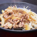 ☆GSSQHY☆'s cooksnap of when they made 舞茸&玉ねぎと豚肉炒め.