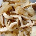 リータ☆'s cooksnap of when they made レンジで簡単☆玉ねぎしめじのわさび和え.