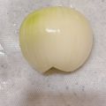 俊のママ's cooksnap of when they made 裏技！玉ねぎの皮剥き.