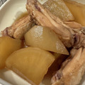 yuljasmine825's cooksnap of when they made 簡単トロトロ～♫鶏手羽中と大根の煮物.