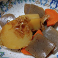 Snake's cooksnap of when they made じゃがいもと蒟蒻の煮物★鰹節和え.