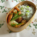 yesmama's cooksnap of when they made ゆかりと枝豆のおにぎり.