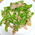 クックJOEさん's cooksnap of when they made 超簡単！ごはんが進む豚こまピーマン炒め.