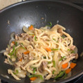 PAROSUKE's cooksnap of when they made きのこたっぷり！具だくさん焼きうどん.