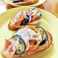 ちえたろう's cooksnap of when they made かぶりつく。茄子とトマトのオープンサンド.