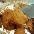 ハラヘリ♪ヘリハラ♬'s cooksnap of when they made チョコレート不要！オオバコの生チョコ餅.