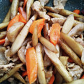 achiebon's cooksnap of when they made ザクザクきんぴらごぼう〜豚肉と蒟蒻入り〜.