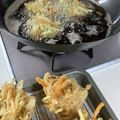 ❀まめりん❀'s cooksnap of when they made 丸亀製麺の野菜のかき揚げ♪.