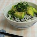 umemodoki's cooksnap of when they made しらすとアボカドの最強コンビ丼♪.