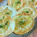 ちーまぐ's cooksnap of when they made 餃子の皮でもち明太チーズのおつまみピザ.