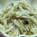 ゆけり３兄弟's cooksnap of when they made ビール進む♪コチュジャンが◎辛旨えのき.