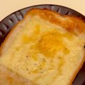 ぴあのちゃん95's cooksnap of when they made ★簡単★はちみつチーズトースト.