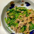 ピョンちゃん★'s cooksnap of when they made 花ニラ（ニラの芽）と豚の中華炒め.