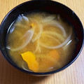 バンビーノ☆'s cooksnap of when they made かぼちゃと玉ねぎの味噌汁.