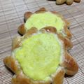 りぃこまま's cooksnap of when they made 惣菜パン・可愛いひまわりハンバーグパン.