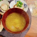 miwayon's cooksnap of when they made アーサーとしめじの味噌汁.