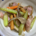 ゆいまーるん's cooksnap of when they made お弁当にも♪人参と舞茸のバター炒め.