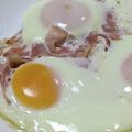 ゆけり３兄弟's cooksnap of when they made どこを食べても美味！ベーコンエッグ.