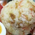 ゆけり３兄弟's cooksnap of when they made １個分の海老ピラフ風にぎり.