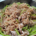 ｸﾏﾘｴ's cooksnap of when they made さつまいもの茎と豚肉のおかかゴマ炒め.