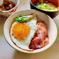 いなばっくす☆'s cooksnap of when they made 【簡単】ベーコン目玉焼き丼.