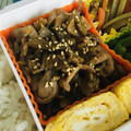 かなぽん☆☆'s cooksnap of when they made 簡単☆牛肉と舞茸のオイスターソース炒め.