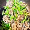 ちりもっ's cooksnap of when they made 超簡単！ごはんが進む豚こまピーマン炒め.