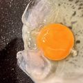 悠LOVE航's cooksnap of when they made 目玉焼きの作り方♥氷で油がはねない焼き方.