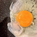 悠LOVE航's cooksnap of when they made 目玉焼きの作り方♥氷で油がはねない焼き方.