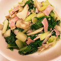 なーなちゃん's cooksnap of when they made 小松菜と舞茸とベーコンの簡単炒め.