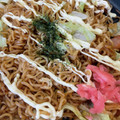 mcapちゅん's cooksnap of when they made 日清焼きそばを圧倒的に美味しくする調理法.