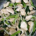 まん丸みかリン's cooksnap of when they made 超簡単！鶏胸肉と小松菜のガリバタ炒め.