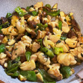 ともさと8888's cooksnap of when they made しっとり柔らか♪鶏胸肉としめじの照焼き.