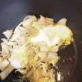 ｍａｋｉ0124's cooksnap of when they made 簡単♪エリンギと玉ねぎの卵とじ.