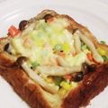 私市ビッキーズ津門巳's cooksnap of when they made “しめじMixベジチーズバタートースト”.