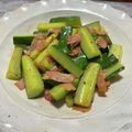 chi−ちゃん's cooksnap of when they made キュウリとベーコンのにんにく塩炒め.
