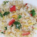えりこ82☆'s cooksnap of when they made 手軽で美味☆カニカマとレタスの炒飯.