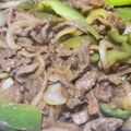 すみっこ2011's cooksnap of when they made 牛肉スパイシーケチャップ炒め.