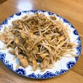 さとまるの奥さん's cooksnap of when they made 免疫アップ！舞茸たっぷり豚バラもやし炒め.