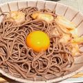 くりりん、茶人's cooksnap of when they made 冷凍海老と温玉で冷たい釜玉蕎麦.