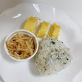 限界社会人★'s cooksnap of when they made しらすとすりゴマ・青海苔のおにぎり.
