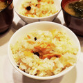 ゆいmaru3's cooksnap of when they made 鮭ときのこの簡単炊き込みご飯.