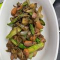 ぽてぽて☆☆'s cooksnap of when they made 簡単一品☆アスパラベーコンキノコ炒め☆.