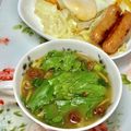 にきけん's cooksnap of when they made ワンランクup✿レタスの味噌汁.
