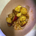 クックW3RW8M☆'s cooksnap of when they made 鶏とさつまいものピリ辛甘酢炒め.