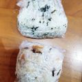 ☆ぴよぴよ☆'s cooksnap of when they made 梅干しと塩昆布とプチプチ白ごまのおにぎり.