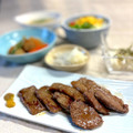 かっちゃん杉's cooksnap of when they made 焼肉を辛子とウスターソースで♪.