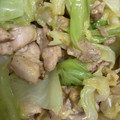 snow012's cooksnap of when they made 鶏とキャベツのカレーマヨ炒め.