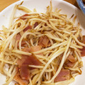 ママメイン！時々子供's cooksnap of when they made 簡単★もやし＆ベーコンのオイマヨ炒め.